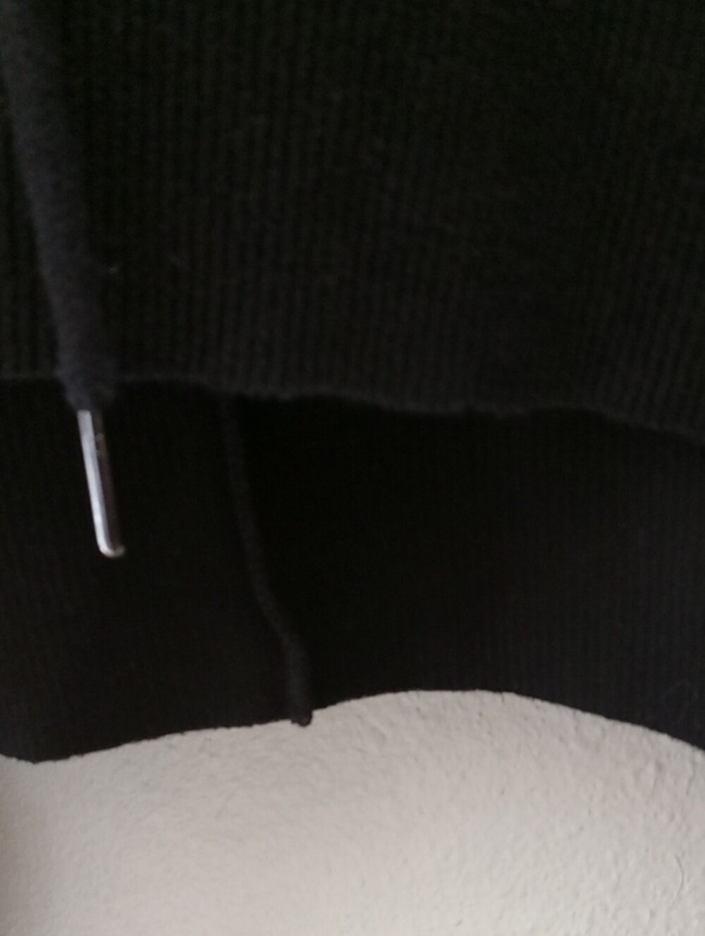 Abound Black Cropped Hoodie Sweatshirt - Picture 3 of 8